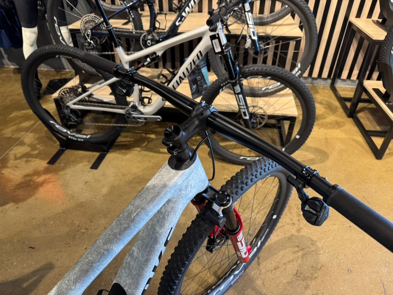 S-Works Epic 8 Build Flight Attendant Large