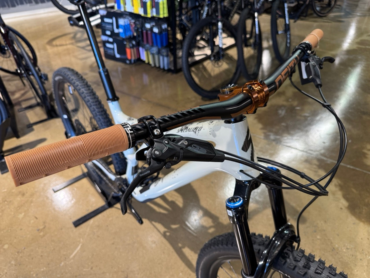 Stumpjumper Expert Demo S5