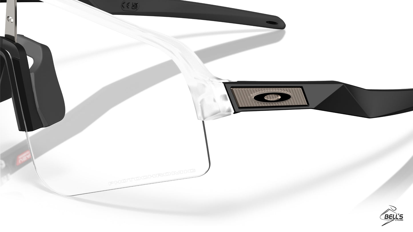 Sutro Lite Sweep Clear To Black Iridium Photochromic Lenses / Matte Clear Frame