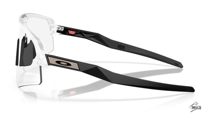 Sutro Lite Sweep Clear To Black Iridium Photochromic Lenses / Matte Clear Frame