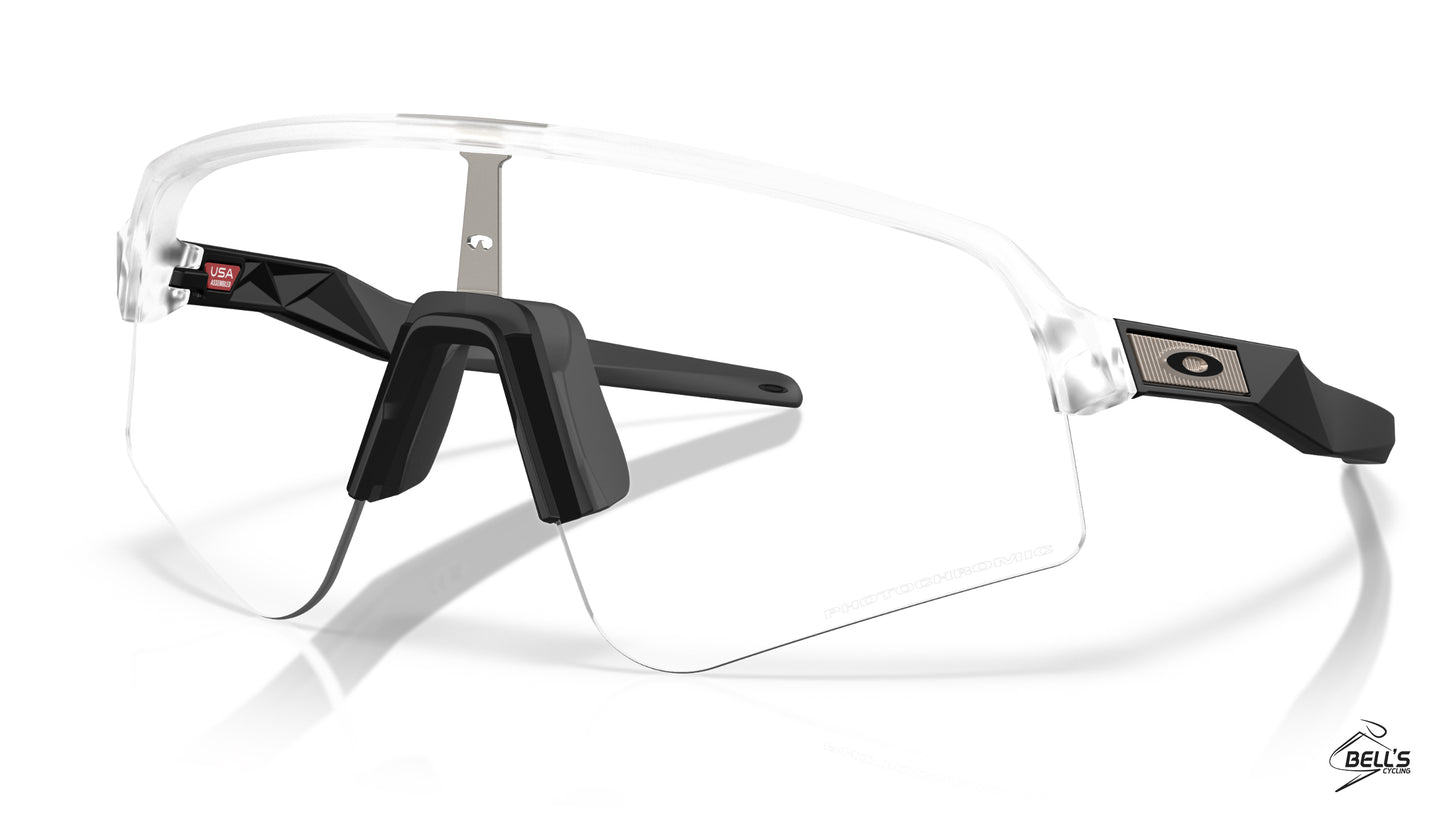 Sutro Lite Sweep Clear To Black Iridium Photochromic Lenses / Matte Clear Frame