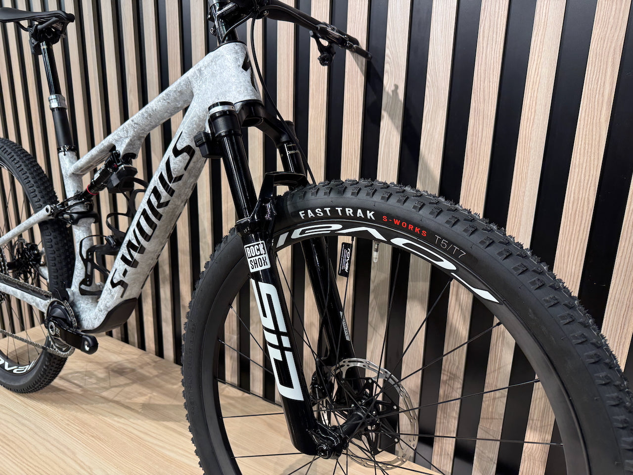 S-Works Epic 8 Build Flight Attendant